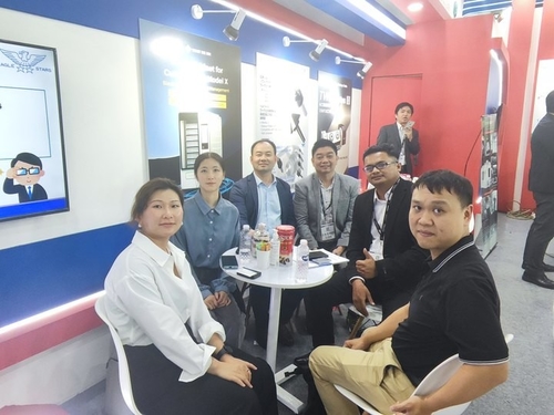 último caso de la compañía sobre Indonesia Visita de los clientes