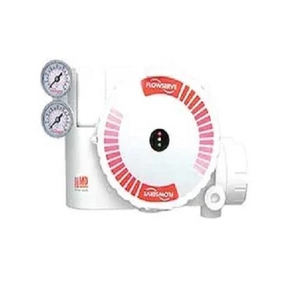 Válvula de control neumático blanca y roja con el Doctor en Medicina oner del posicionador UAS Logix 3200 de Flowserve
