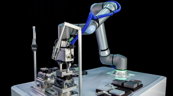 UR20 colaborativo de la cosecha y de la colocación del robot del AGV de la carga útil 20kg con el agarrador del robot de Onrobot