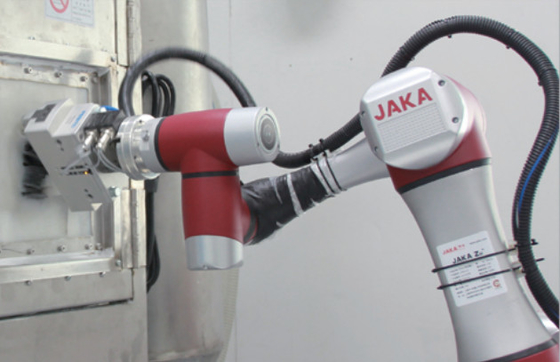 Robot de soldadura colaborativo de JAKA 6 AXIS 819m m de la carga útil flexible del alcance 7kg con Binzel