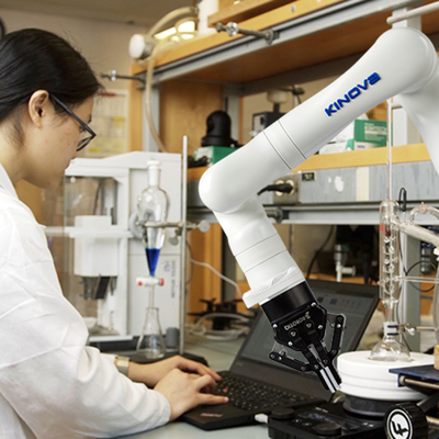6 manipulante portátil del robot de AXIS KINOVA Cobot Gen3 para la comprensión de la dinámica de la asamblea