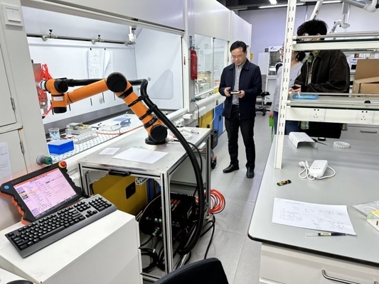 Paquete de la tubería de CNGBS para los paquetes robóticos del vestido del cable de Cobot UR Hans Jaka Aubo Arm Protect