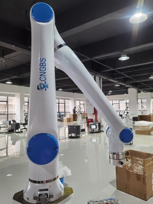 Robot educativo CNGBS-G05 Cobot 6 AXIS de la marca china con el agarrador Cobot Pallerizer de Onrobot RG6