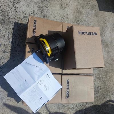 Válvula de control con actuador neumático y Asco 8210G válvula de solenoide y Westlock 2200 interruptores de límite