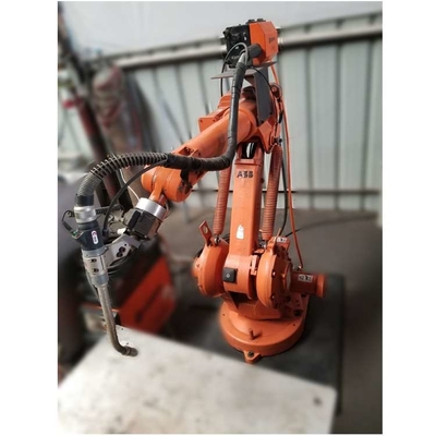 Brazo robótico de 6 ejes ABB IRB 1410 con estación de limpieza de armas CNGBS para automatización de robots de soldadura