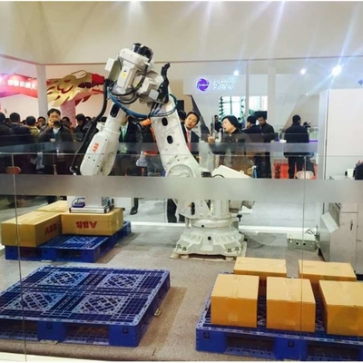 ABB 6 Eje Brazo robótico IRB 6700-155/2.85 con purificador CNGBS para la automatización del robot de paletización