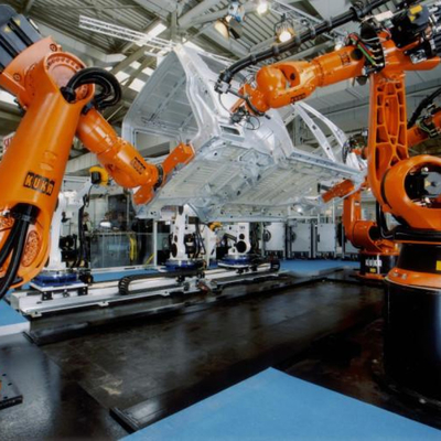 KUKA KR 240 R3330 Robot de paletización con rieles de guía lineal CNGBS como carga útil automática de la máquina 240kg Brazo robótico