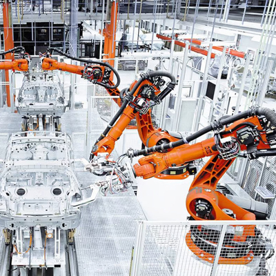 KUKA KR 240 R3330 Robot de paletización con rieles de guía lineal CNGBS como carga útil automática de la máquina 240kg Brazo robótico