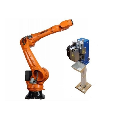 Kuka Robot KR 70 R2100 con estación de limpieza de armas CNGBS para automatización de soldadura con brazo robótico de 6 ejes