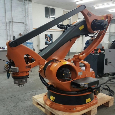 Brazo robótico de paletización 5 Ejes Kuka KR 180 PA con tren guía de robot CNGBS para el robot de paletización