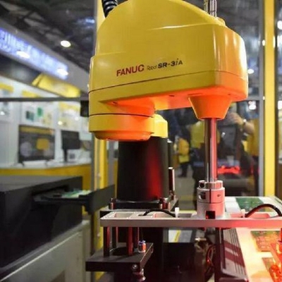 4 Ejes Robot Scara SR-3iA con 3 kg de carga útil Brazo robótico como máquina de recoger y colocar para manejar