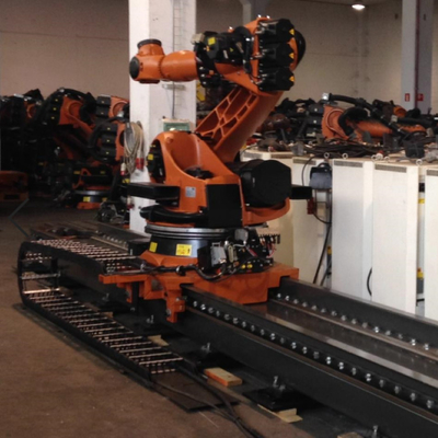 Kuka brazo robótico de 6 ejes KR 360 R2830 con agarre robótico CNGBS para robot automático de recogida y colocación