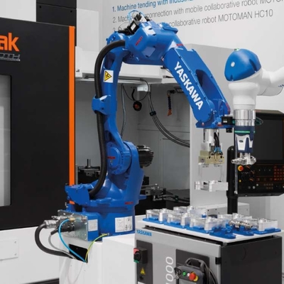 Brazo robótico de 6 ejes Yaskawa GP25 con paquete de vestimenta de robot CNGBS para manejar la automatización del robot