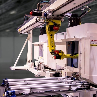 El brazo robótico de 6 ejes para paletización con controlador de robot industrial de M-20iA para