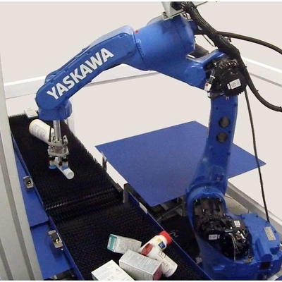 Brazo robótico de 6 ejes Yaskawa GP25-12 con rieles de guía de robots CNGBS para manejar la automatización del robot