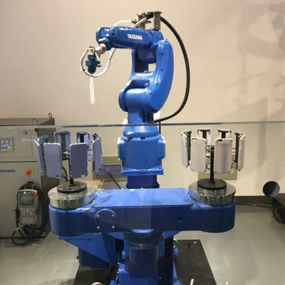 Pintura de automóviles Brazo robótico de 6 ejes Yaskawa MPX1150 con agarre robótico CNGBS para pintar la pared del robot