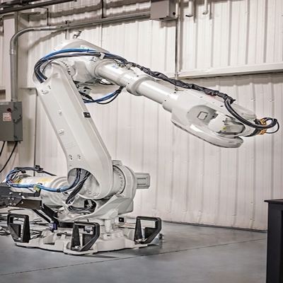 Alta carga útil IRB6700-200/2.6 de manipulador como robot industrial de 6 ejes para el manejo de materiales