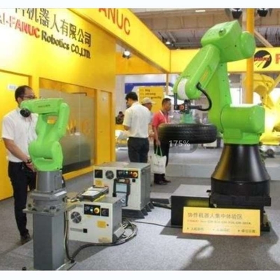 Brazo robótico de 6 ejes Fanuc CR-15iA con agarre robótico CNGBS para manejo CNC como robot colaborativo