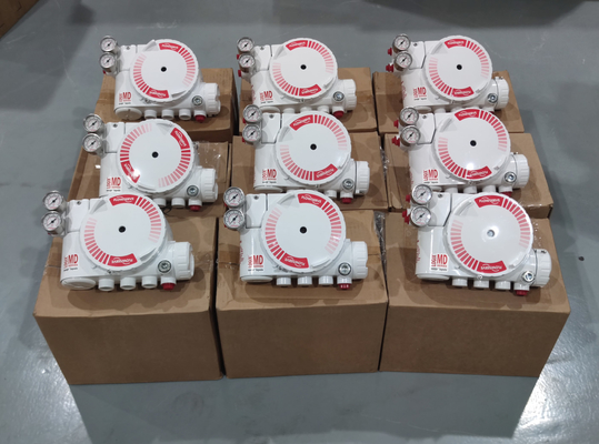 Válvula de control neumático lineal con servicio de flujo LOGIX 520MD Posicionador de válvula de corazón digital y válvula de solenoide ASCO en stock