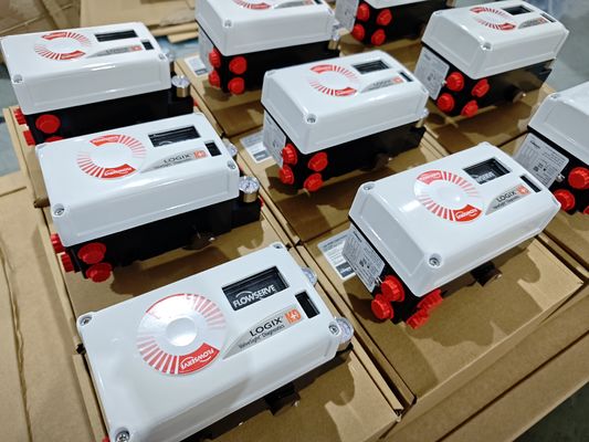 Válvula de control neumática y regulador Fisher de stock nuevo y posicionador de válvula FLOWSERVE 3200MD 520MD 3800MD