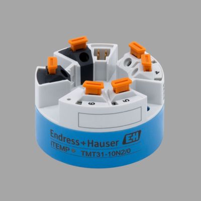 Estación de descompresión y refrigeración equipada con un medidor de caudal de vórtice Endress+Hauser Proline Prowirl R 200 y un transmisor de temperatura ITEMP TMT31