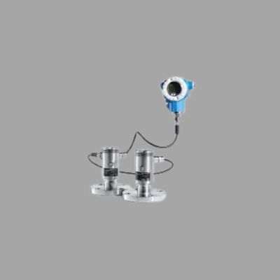 Unidad de control de presión/caudal con caudalímetro vortex Proline Prowirl D 200 de Endress+Hauser y transmisor de presión Cerabar FMD72