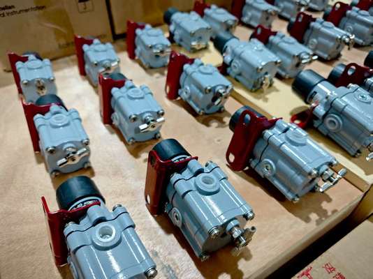 Posicionador de válvula Masoneilan serie 78 5-100psi 1/4NPT con alivio de presión