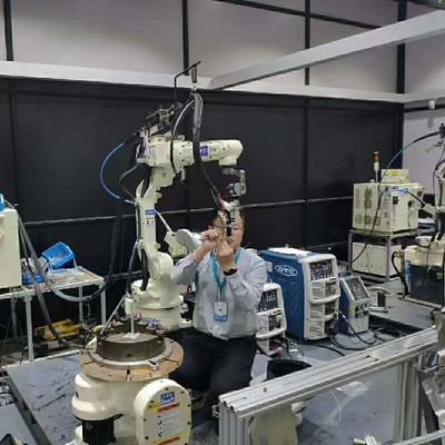 robot del eje del puesto de trabajo FD-V25 6 de la soldadura del robot para la soldadura al arco, material-dirigiendo el robot de soldadura automática para OTC