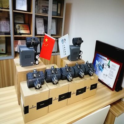 Transmisor de posición electrónico de Fisher 4211 con 50 gamas de medición y grado de 6 protecciones para la válvula del pescador