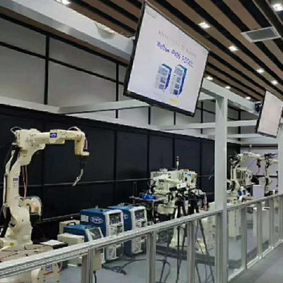 eje de OTC FD-B4S 7 del robot de soldadura del playload de soldadura 4kg del brazo del robot y alcance el 1.4m como robot de soldadura de mig