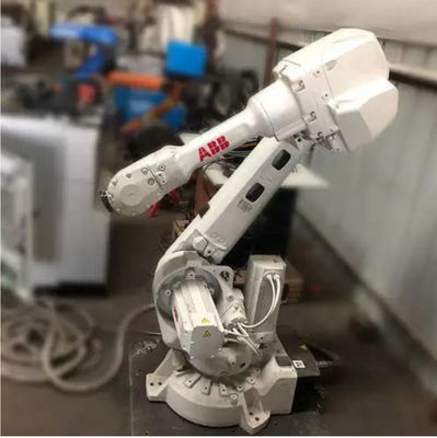 Brazo del robot industrial de ABB IRB 2600 6 AXIS como robot de soldadura automática