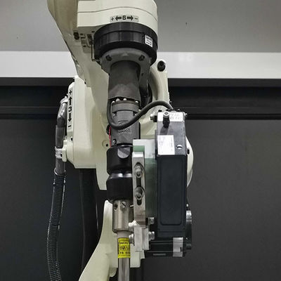 OTC FD-B6 con el robot de soldadura de Mig de la soldadora DM350