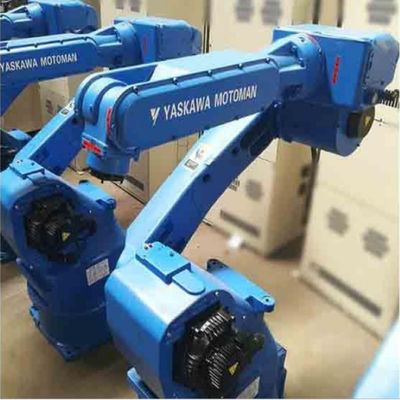 Empaquetadora robótica automática de Motoman GP8 6 AXIS con el brazo del robot industrial