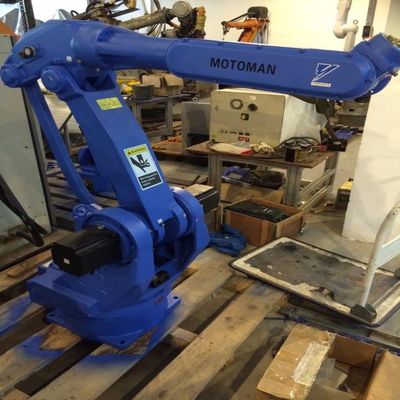 Carga útil 50kg de Motoman GP50 del robot de la manipulación de materiales con el brazo del robot industrial