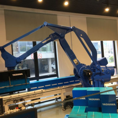 Carga útil 225kg de Motoman GP225 del robot de Palletizer alta con el brazo del robot del CNC