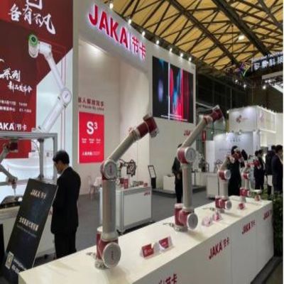 6 robot robótico del brazo JAKA Zu 12 Cobot de AXIS para el robot de soldadura automática