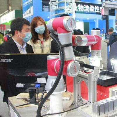6 robot robótico del brazo JAKA Zu 12 Cobot de AXIS para el robot de soldadura automática