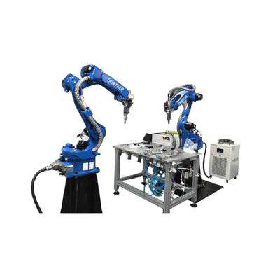 Soldadora del robot industrial de Motoman AR1440 con otros soldadores del ARCO como robot de soldadura automática