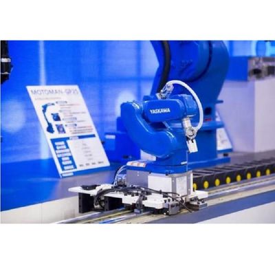Precio del robot industrial GP7 con la carga útil 7KG y el regulador For Material Handling del CNC YRC1000