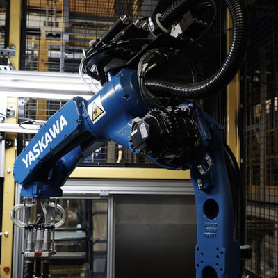 Brazo robótico industrial de Motoman GP50 con la carga útil de And 50KG del soldador del arco como manipulante automático