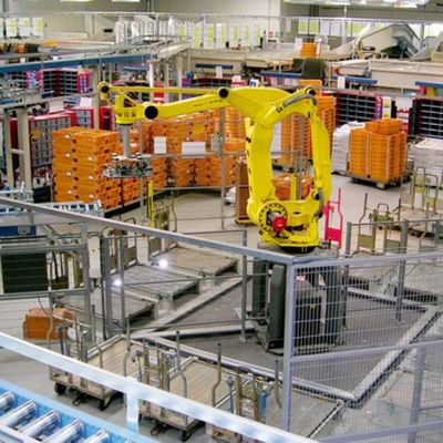 Brazo robótico 4 AXIS del brazo M-410iC/185 del robot de la selección y del lugar como robot de la industria