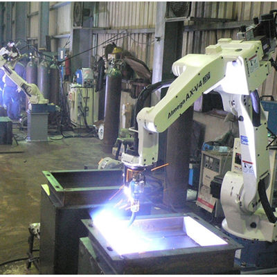 Robot de soldadura automática de 6 AXIS OTC FD-B6 con la soldadora de DM350 Mig