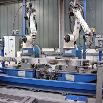 Carga útil de OTC FD-V8 8kg del robot de soldadura automática de los sopletes para la soldadura de Mig
