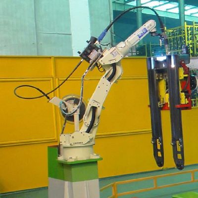 Un robot robótico más rápido y de Slimer de soldadura de FD-V8L con la carga útil 8KG como otro equipo de soldadura para la soldadura