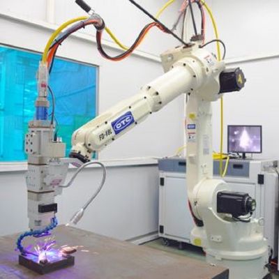 Un robot robótico más rápido y de Slimer de soldadura de FD-V8L con la carga útil 8KG como otro equipo de soldadura para la soldadura