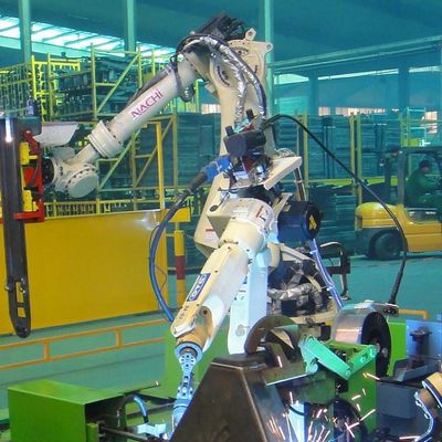 Un robot robótico más rápido y de Slimer de soldadura de FD-V8L con la carga útil 8KG como otro equipo de soldadura para la soldadura