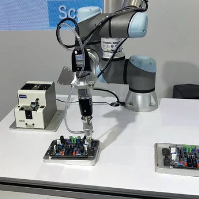Robot ligero UR 5e de Cobot con el manipulante de la carga útil 5KG como robot colaborativo para la máquina de la selección y del lugar
