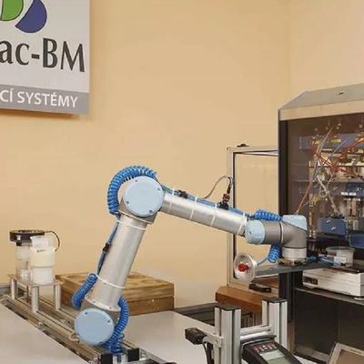 Mini Robot UR 3e del robot colaborativo con la carga útil 3KG como Cobot para las piezas del equipo de manipulación de materiales
