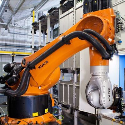 KR 600 R2830 del robot de soldadura de laser para la soldadura de laser como otro equipo de soldadura