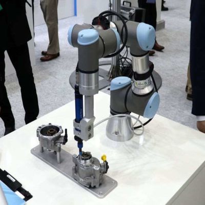 Brazo robótico colaborativo del robot UR3e 6 AXIS del robot UR para Cobot de clasificación visual